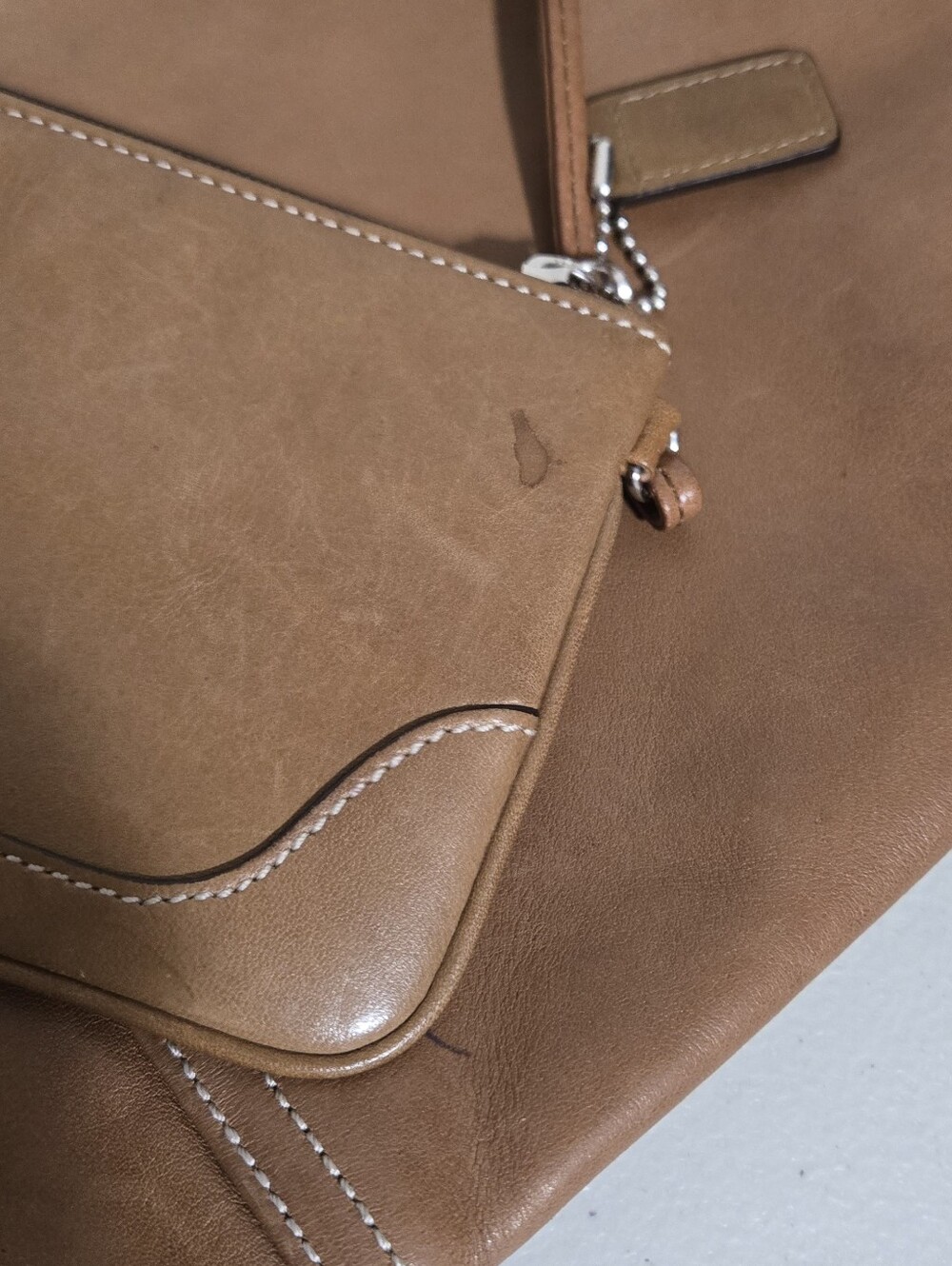 Vintage Coach Brown Smooth Soft Leather Crossbody Bag - Tan Interior - Picture 7 of 13